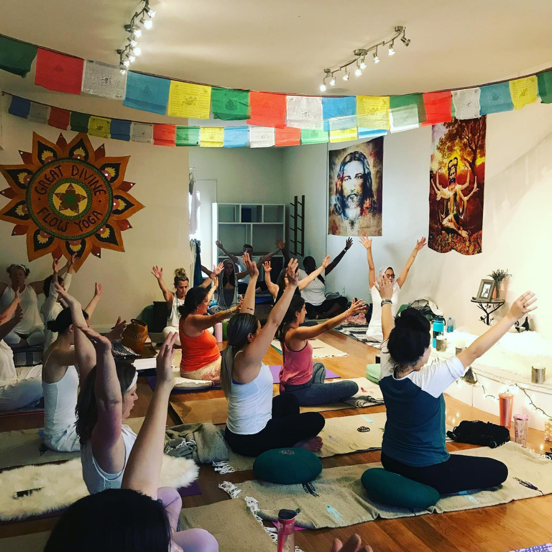 kundalini-yoga-studio-class